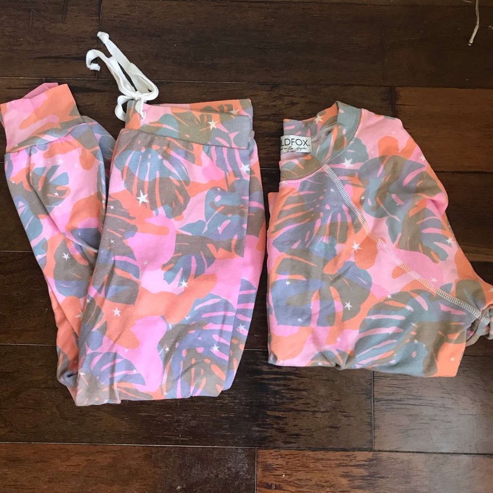 Wildfox small sweatshirt and sweatpants SET